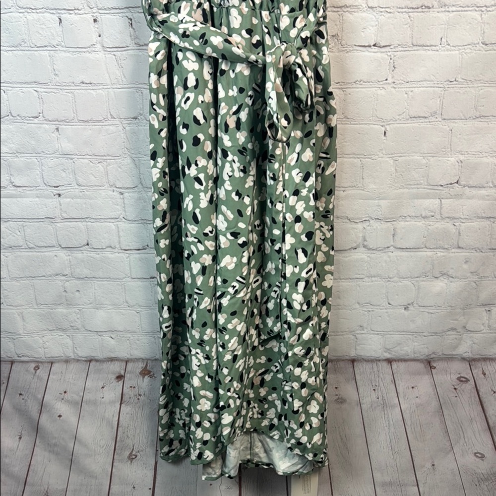 Elegant Green Patterned Dress - Picture 5 of 7